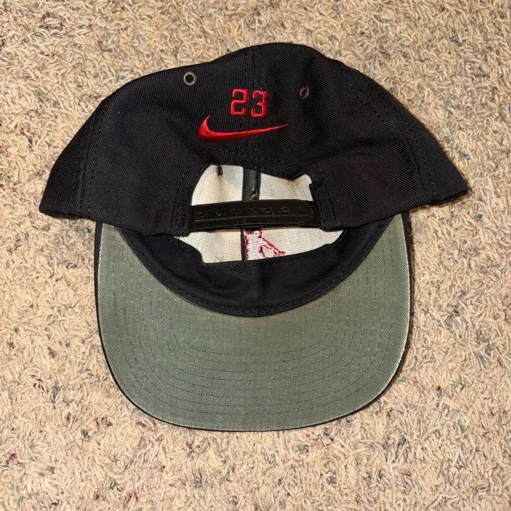 90s Vintage Nike Jordan Hat - Black with Red stitching - Picture 2 of 4